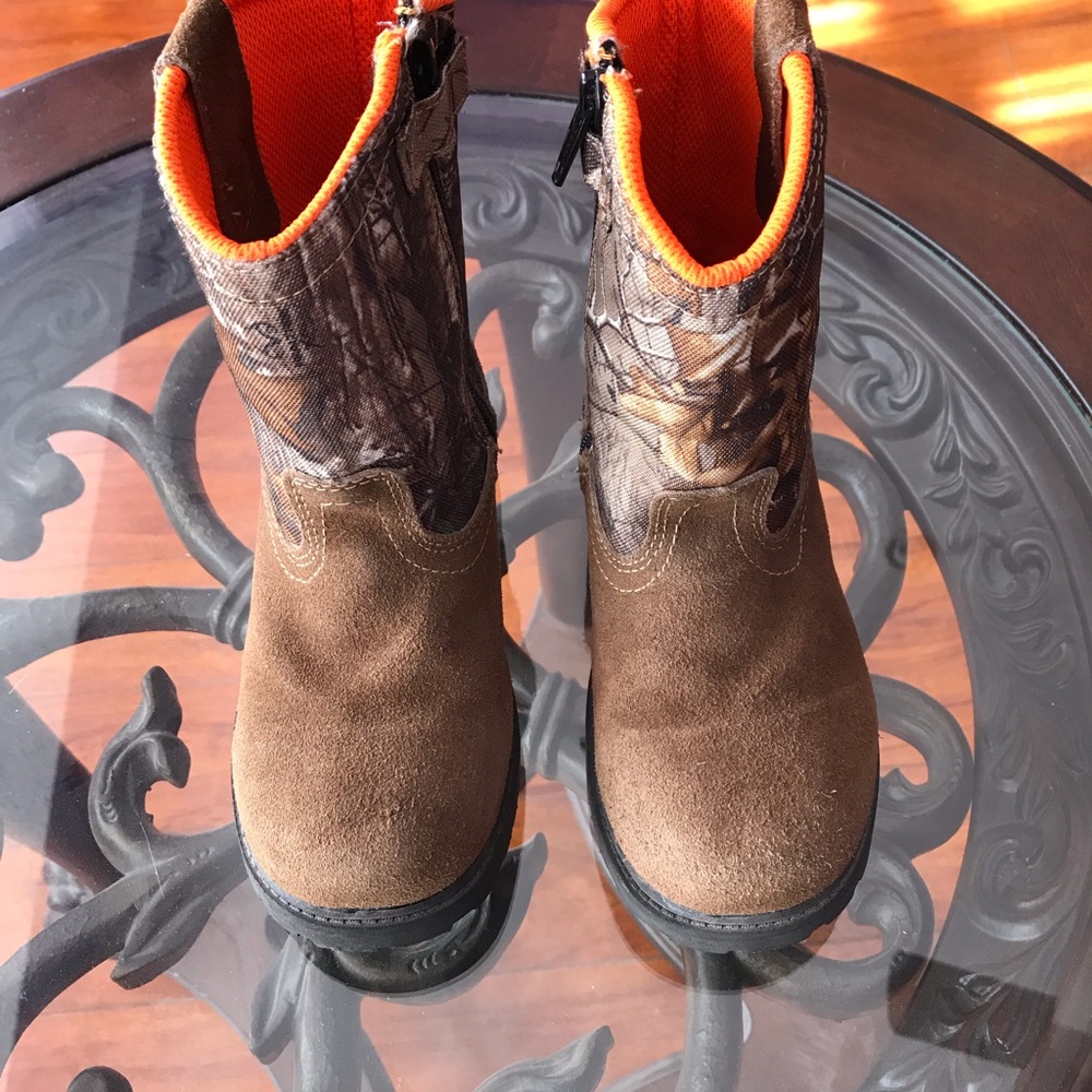 “Game Winner” Camouflage Boots! - Picture 2 of 7